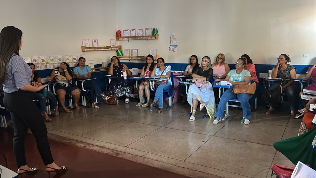 FORMAÇÃO CONTINUADA FORTALECE A PRÁTICA PEDAGÓGICA EM CRISTALÂNDIA